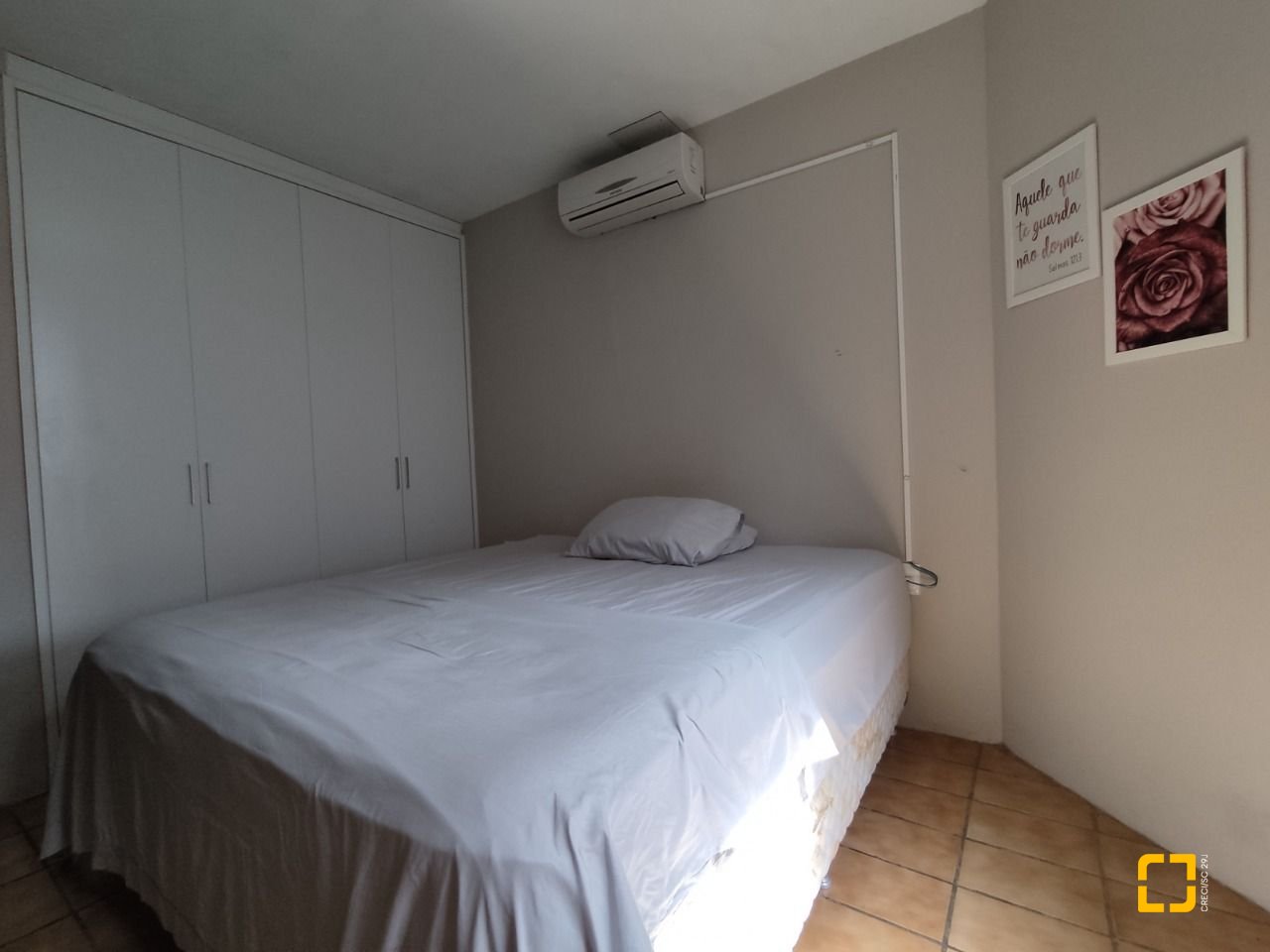 Casa com 257m², 7 quartos (sendo 2 suítes), 2 garagens, no bairro Cachoeira do Bom Jesus em Florianópolis