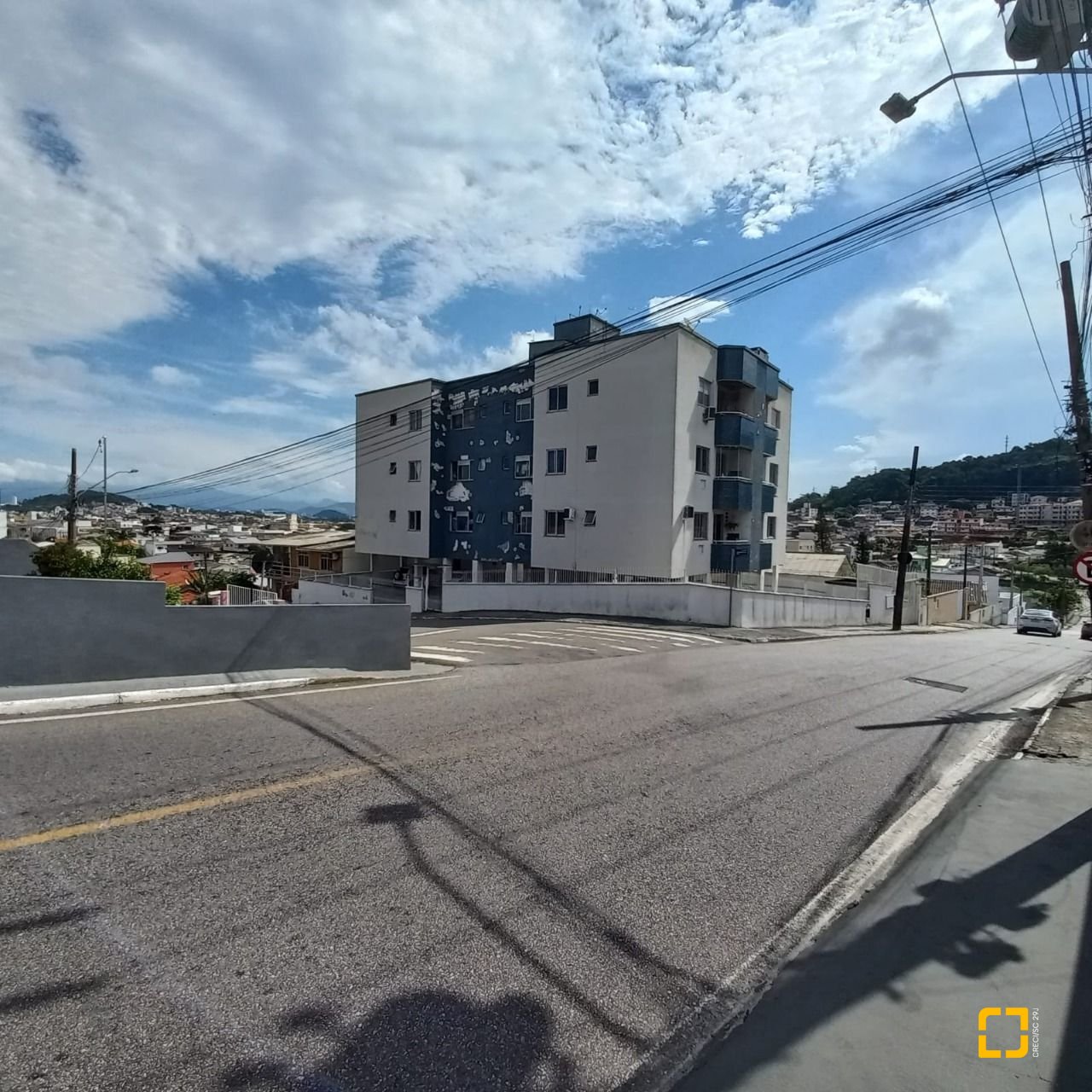 Apartamento com 70m², 2 quartos, 1 garagem, no bairro Forquilhinha em São José