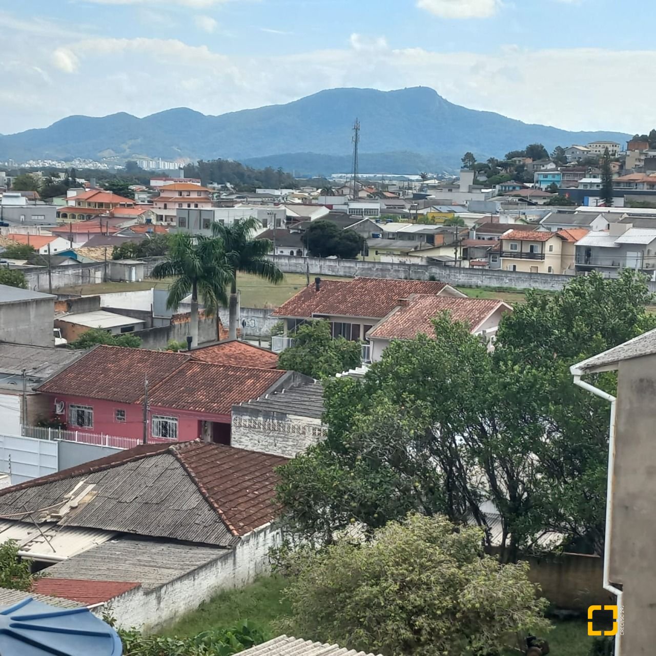 Apartamento com 70m², 2 quartos, 1 garagem, no bairro Forquilhinha em São José
