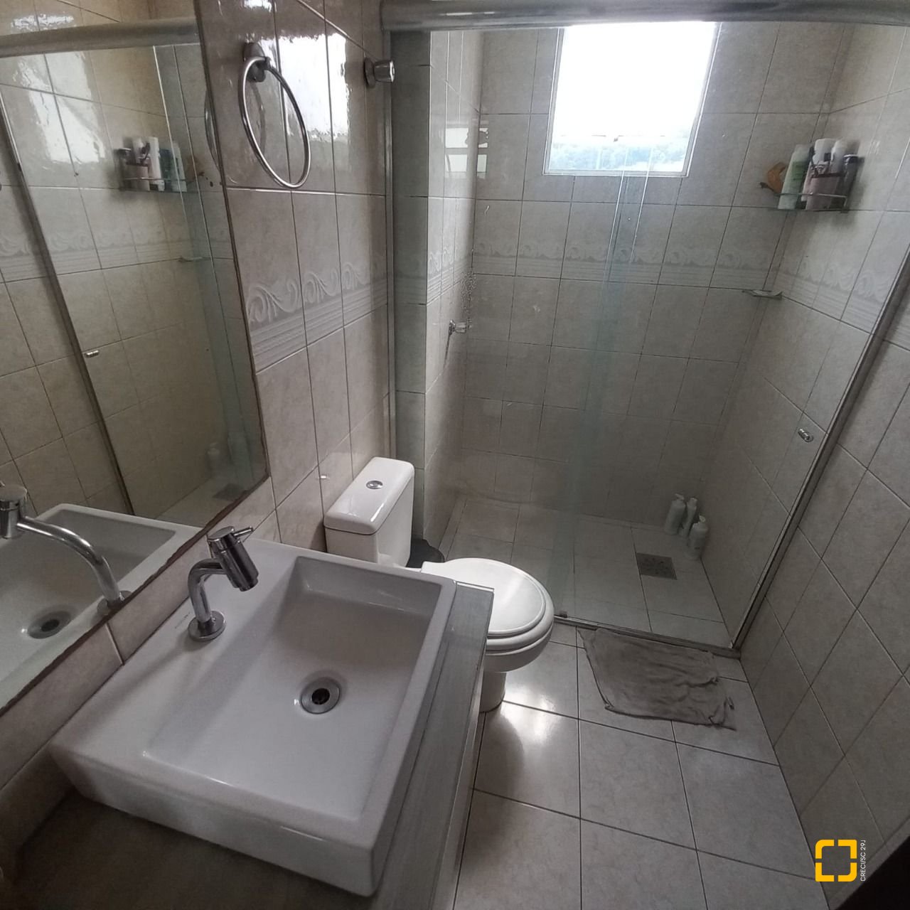Apartamento com 70m², 2 quartos, 1 garagem, no bairro Forquilhinha em São José