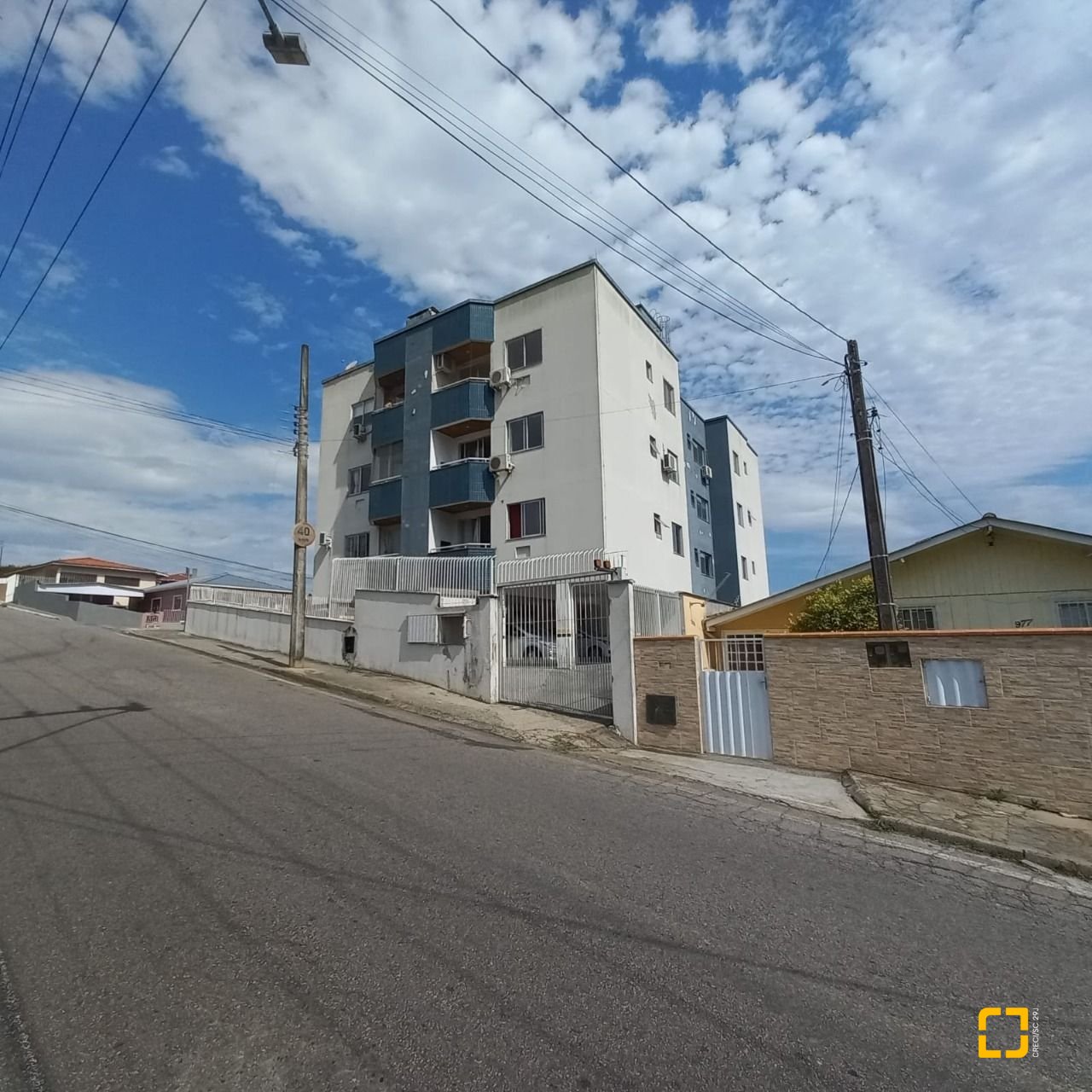 Apartamento com 70m², 2 quartos, 1 garagem, no bairro Forquilhinha em São José