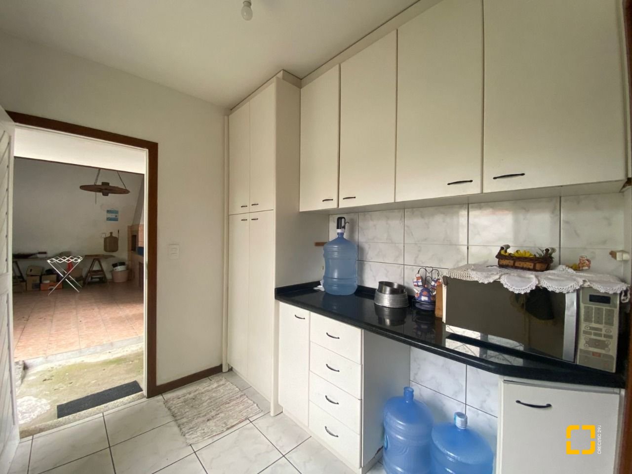 Casa com 250m², 5 quartos (sendo 1 suíte), 4 garagens, no bairro Ingleses em Florianópolis