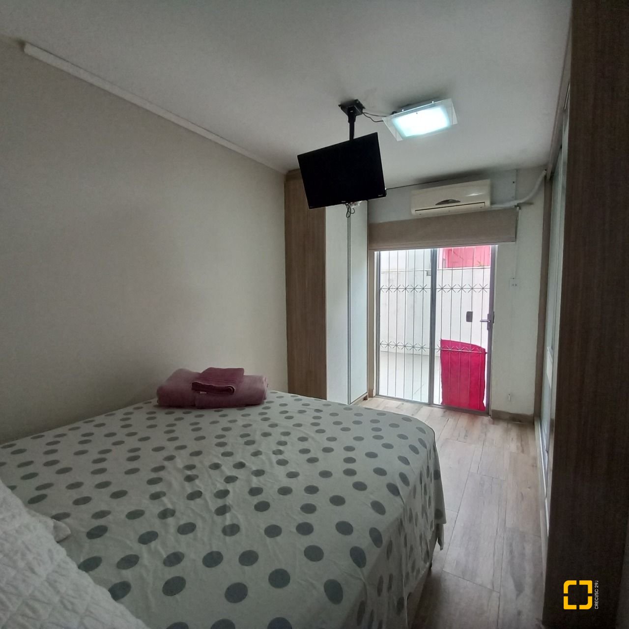 Apartamento com 55m², 2 quartos, no bairro Centro em Florianópolis