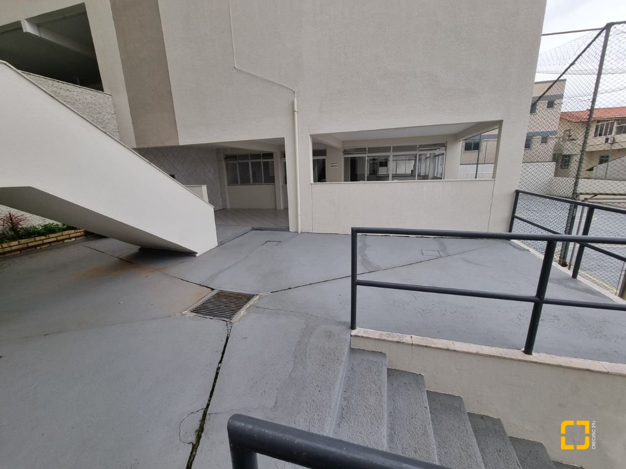 Apartamento com 100m², 4 quartos (sendo 1 suíte), 1 garagem, no bairro Capoeiras em Florianópolis