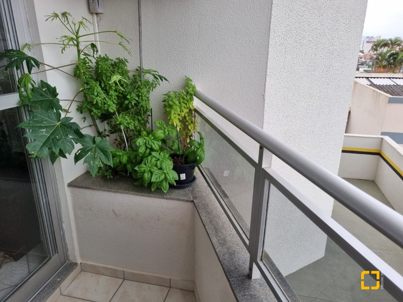 Apartamento com 100m², 4 quartos (sendo 1 suíte), 1 garagem, no bairro Capoeiras em Florianópolis