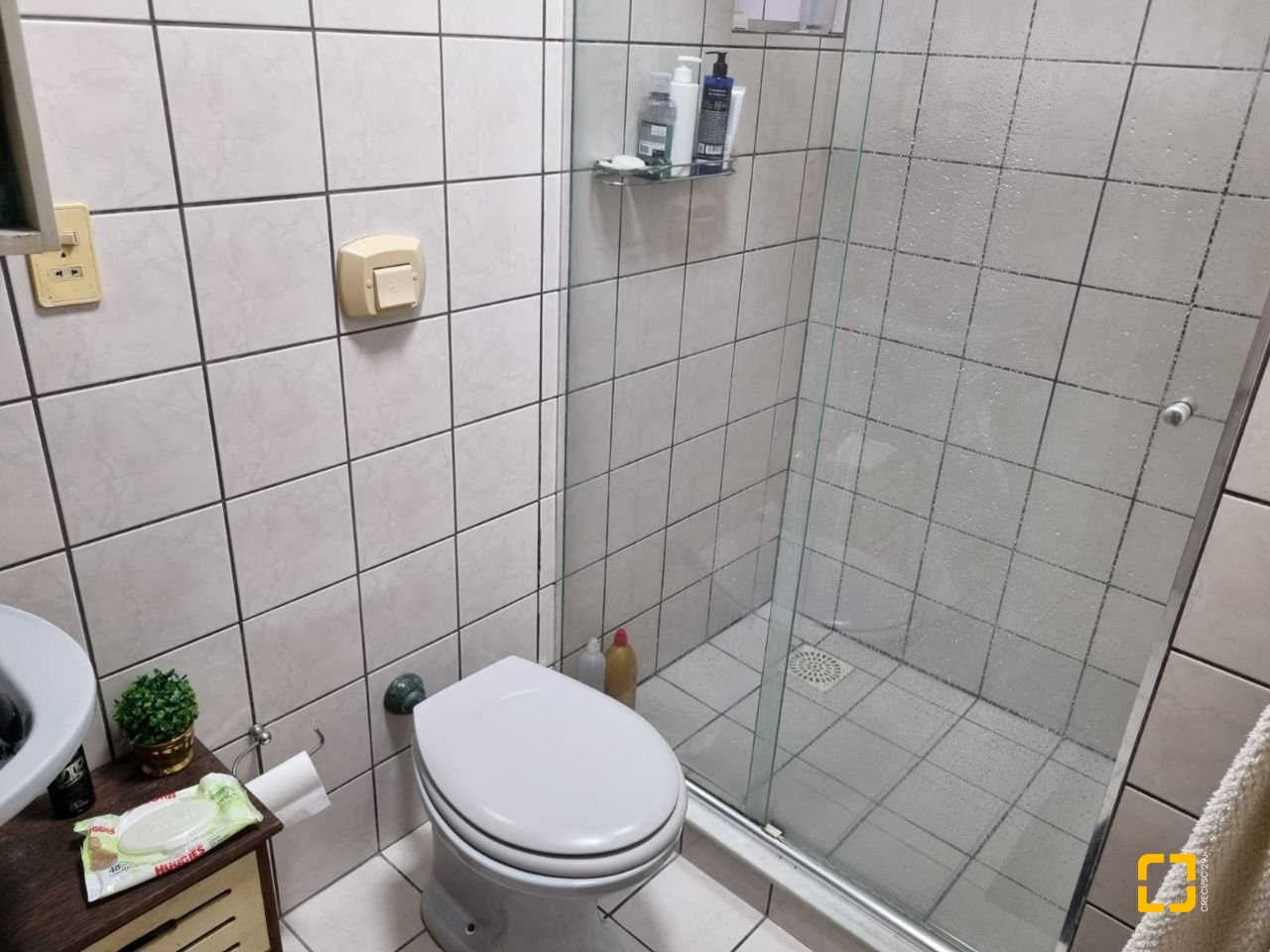 Apartamento com 100m², 4 quartos (sendo 1 suíte), 1 garagem, no bairro Capoeiras em Florianópolis