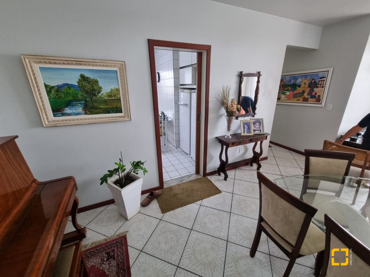 Apartamento com 100m², 4 quartos (sendo 1 suíte), 1 garagem, no bairro Capoeiras em Florianópolis