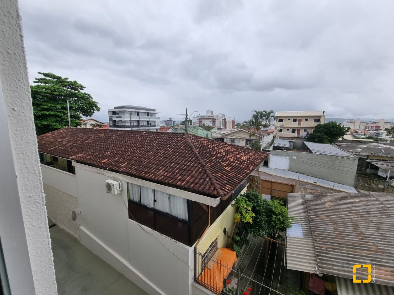 Apartamento com 100m², 4 quartos (sendo 1 suíte), 1 garagem, no bairro Capoeiras em Florianópolis