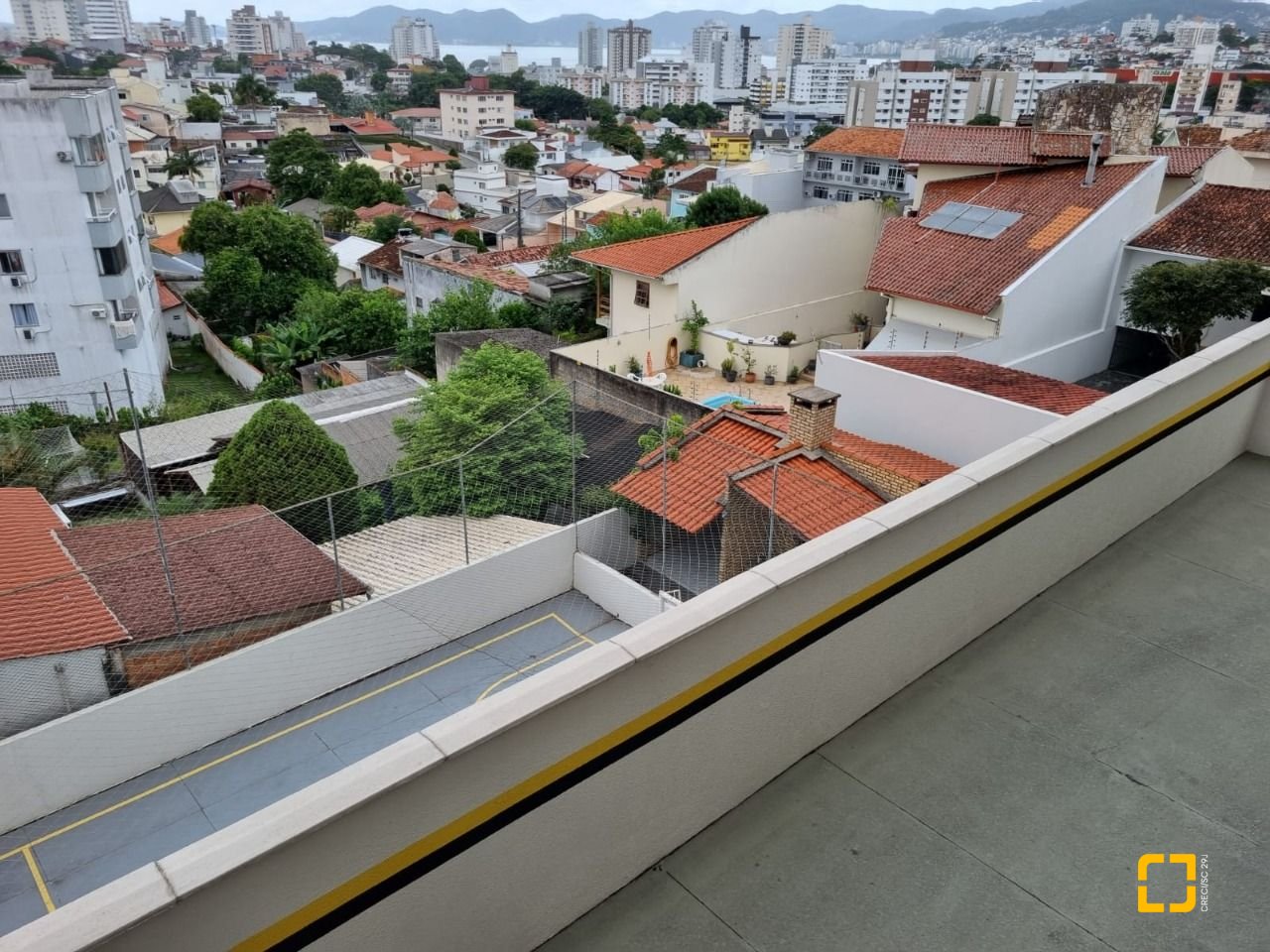 Apartamento com 100m², 4 quartos (sendo 1 suíte), 1 garagem, no bairro Capoeiras em Florianópolis