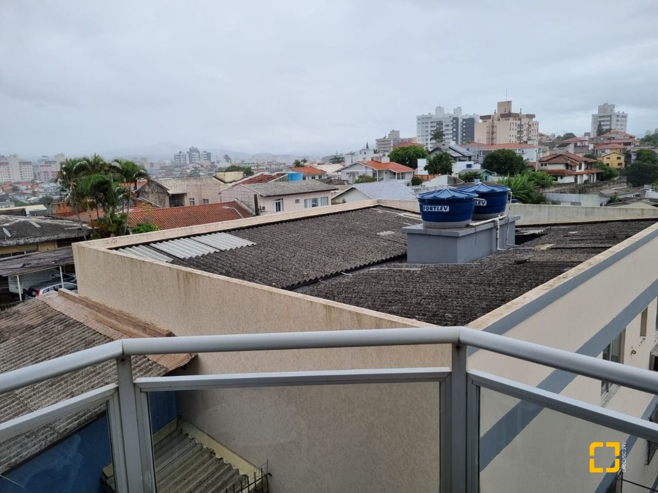 Apartamento com 100m², 4 quartos (sendo 1 suíte), 1 garagem, no bairro Capoeiras em Florianópolis