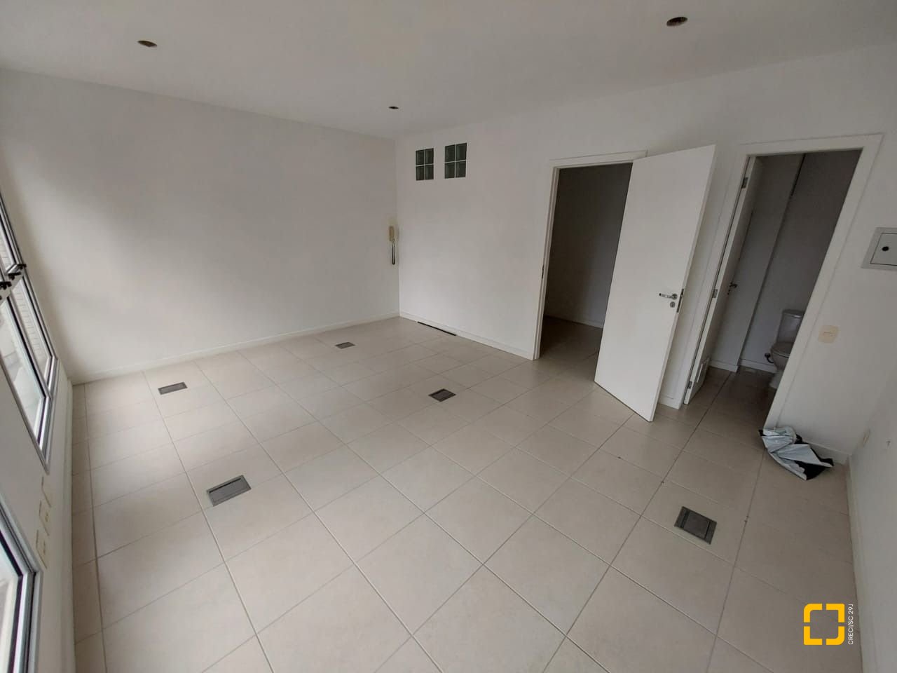 Sala com 35m², 1 garagem, no bairro Trindade em Florianópolis