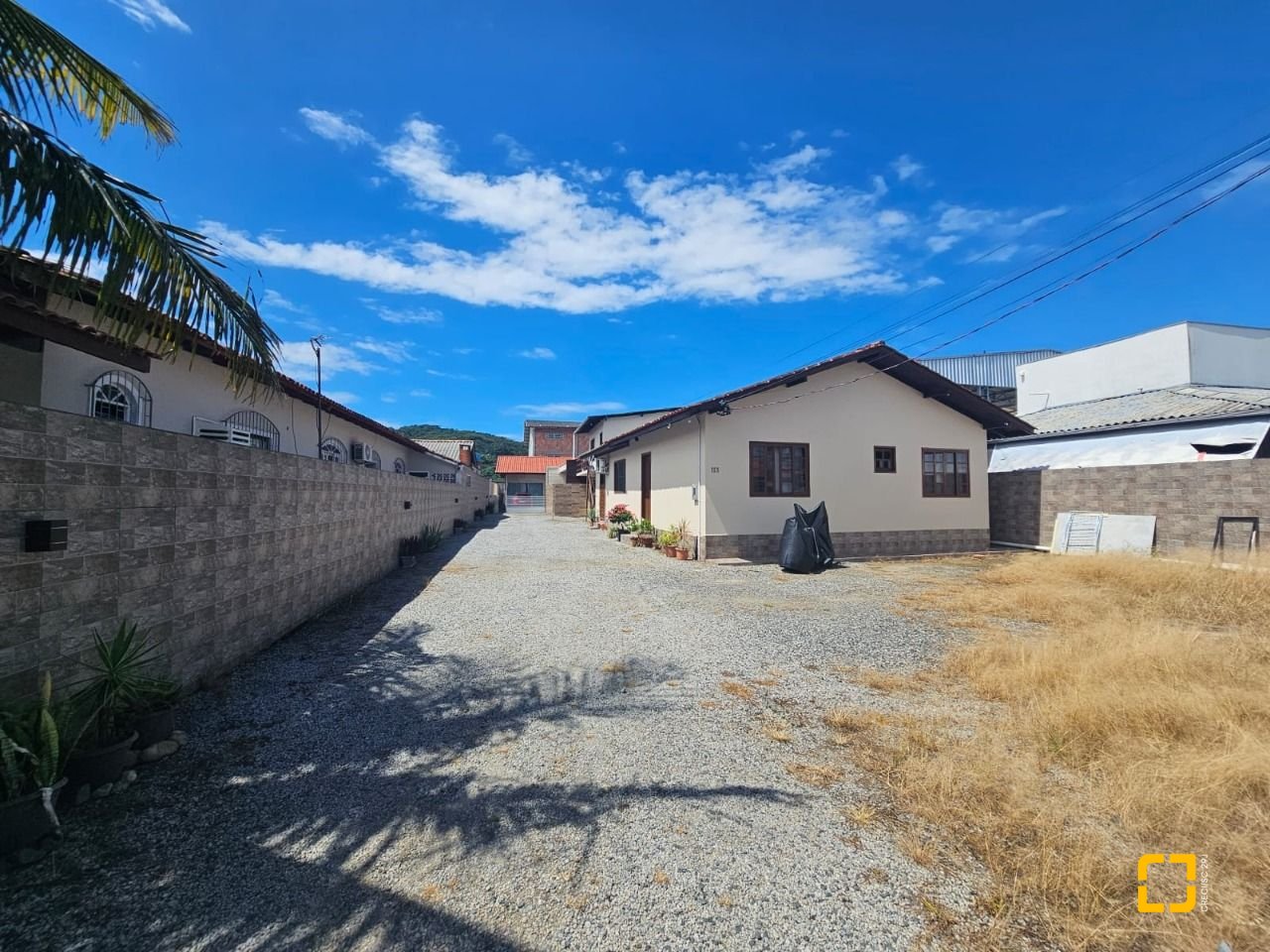 Terreno com 846m², no bairro Campeche em Florianópolis