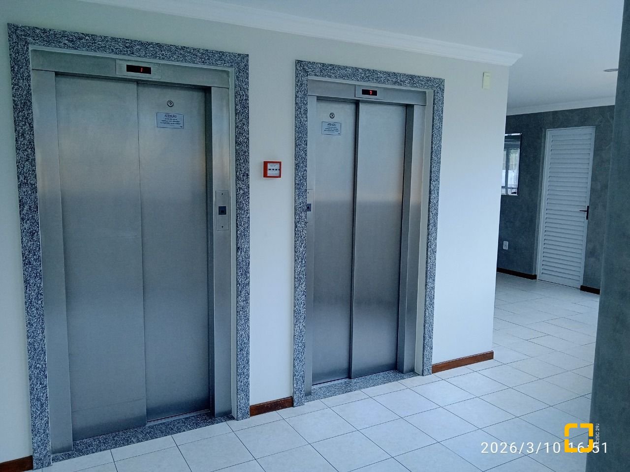 Apartamento com 123m², 4 quartos (sendo 1 suíte), 1 garagem, no bairro Estreito em Florianópolis