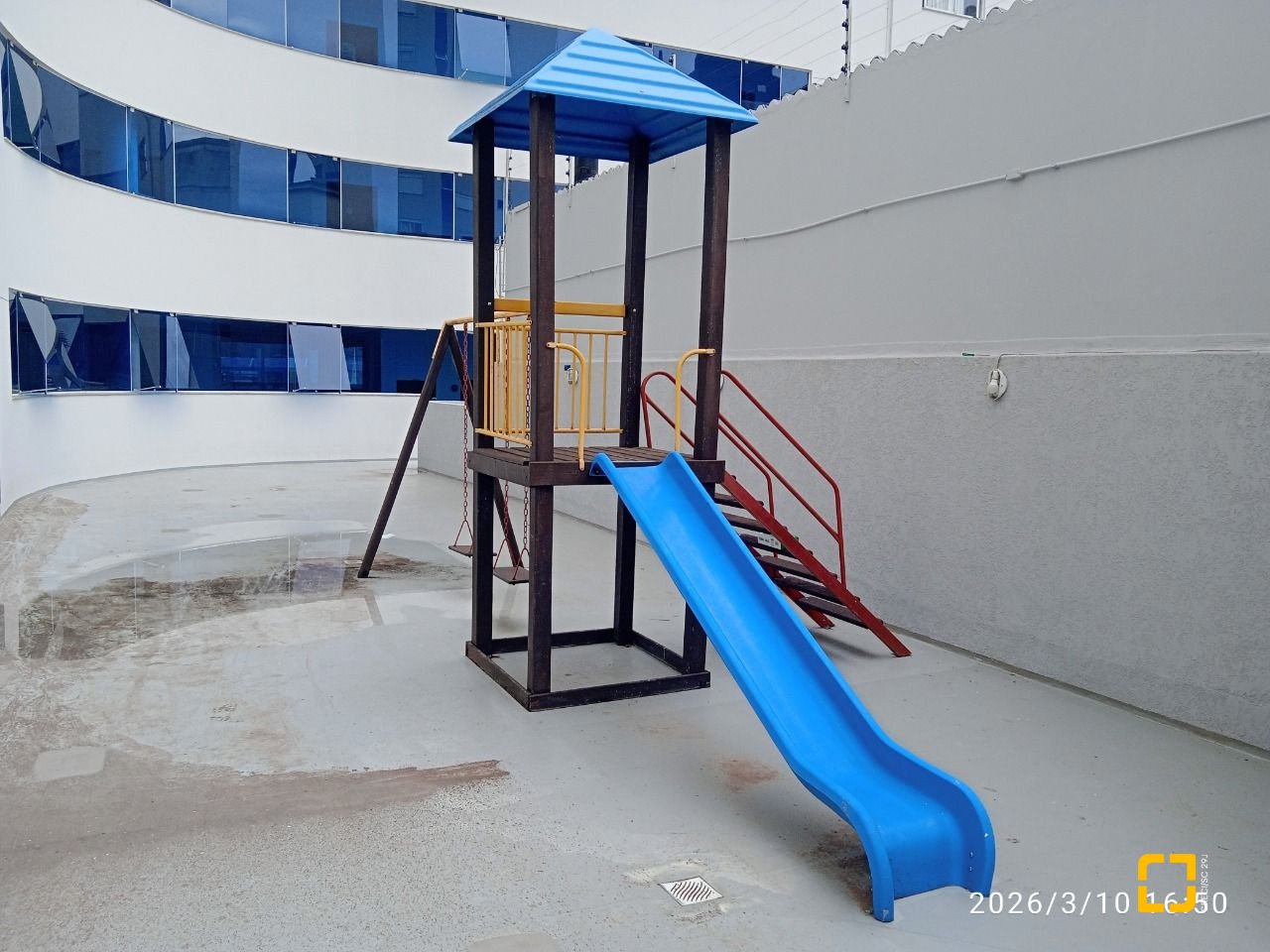 Apartamento com 123m², 4 quartos (sendo 1 suíte), 1 garagem, no bairro Estreito em Florianópolis