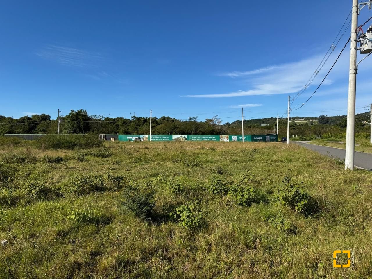 Terreno com 450m², no bairro Ingleses do Rio Vermelho em Florianópolis