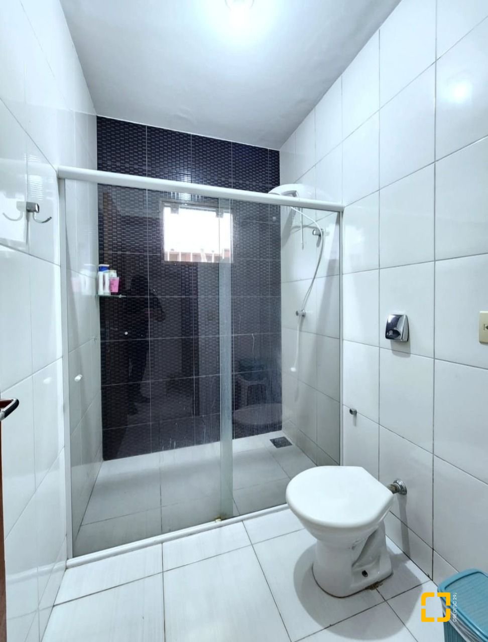 Casa com 112m², 2 quartos (sendo 1 suíte), 5 garagens, no bairro São Sebastião em Palhoça