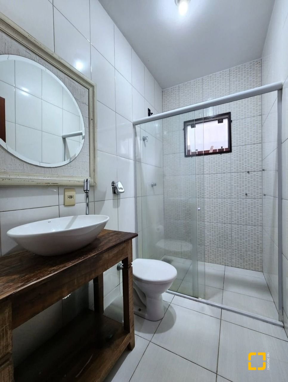 Casa com 112m², 2 quartos (sendo 1 suíte), 5 garagens, no bairro São Sebastião em Palhoça