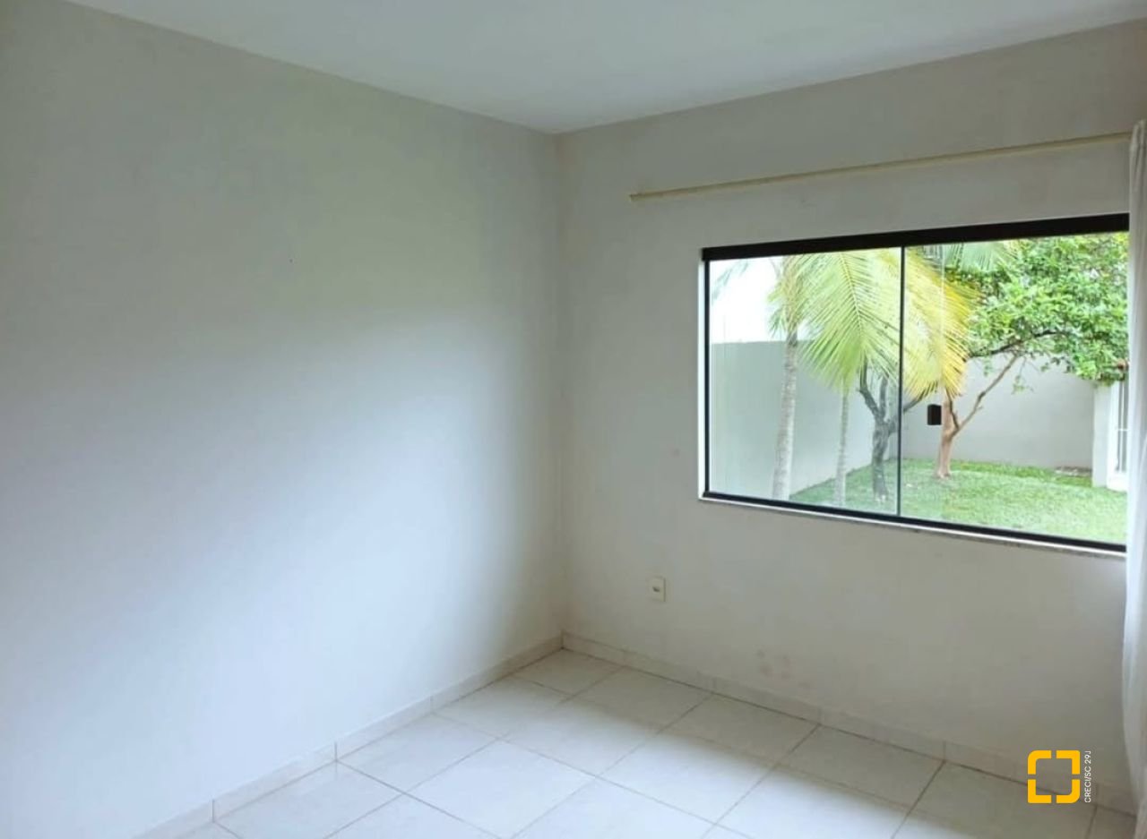 Casa com 112m², 2 quartos (sendo 1 suíte), 5 garagens, no bairro São Sebastião em Palhoça