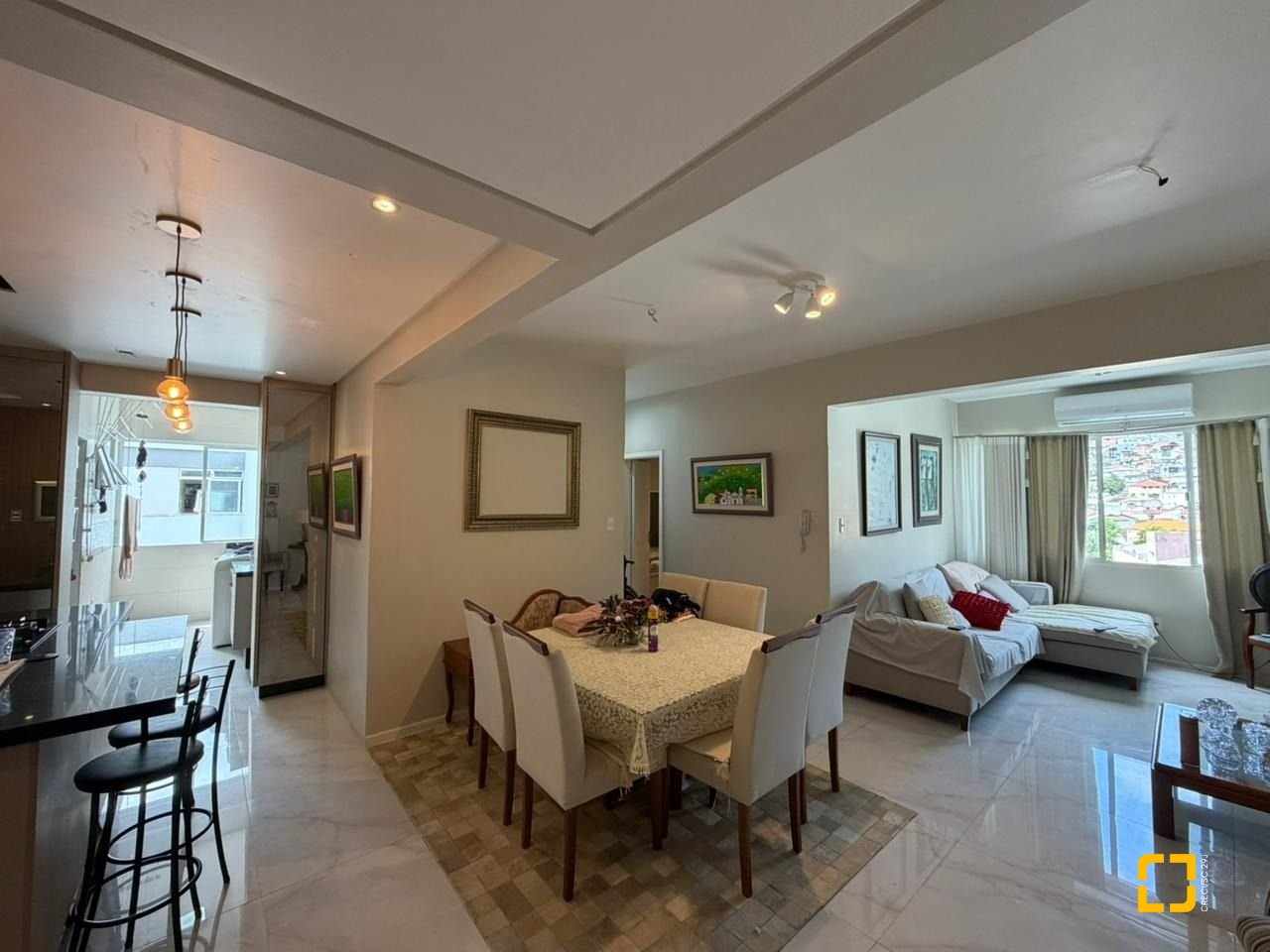 Apartamento com 102m², 3 quartos, 1 garagem, no bairro Centro em Florianópolis