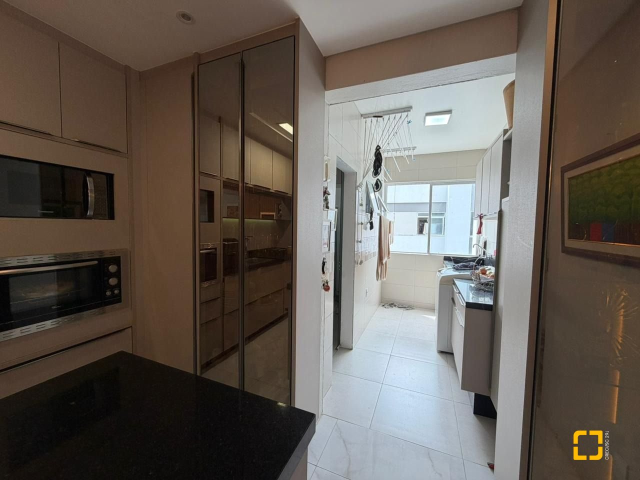Apartamento com 102m², 3 quartos, 1 garagem, no bairro Centro em Florianópolis