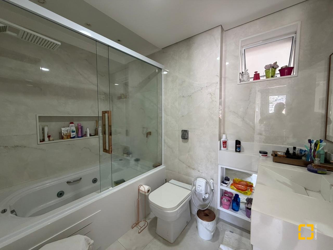 Apartamento com 102m², 3 quartos, 1 garagem, no bairro Centro em Florianópolis