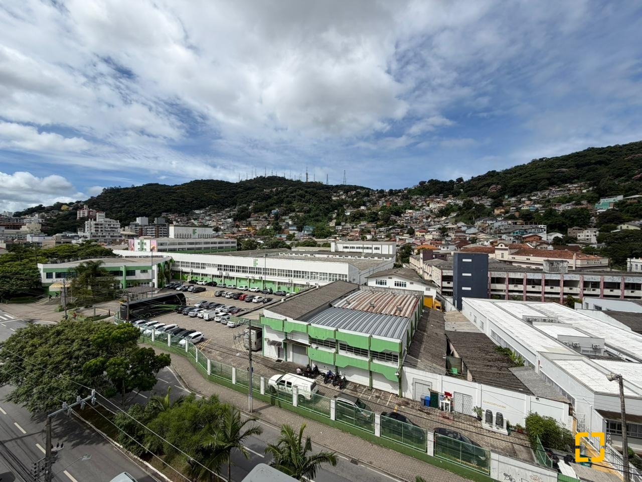 Apartamento com 102m², 3 quartos, 1 garagem, no bairro Centro em Florianópolis