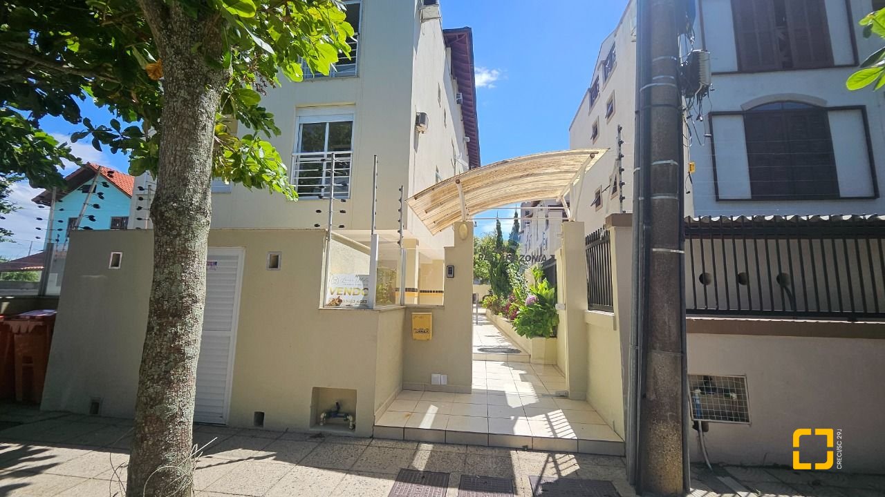Apartamento com 56m², 2 quartos, 1 garagem, no bairro Canasvieiras em Florianópolis