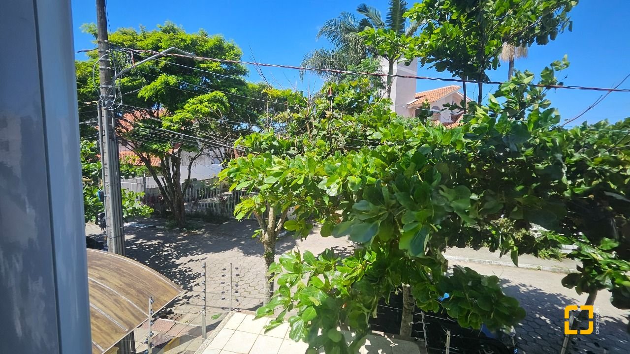 Apartamento com 56m², 2 quartos, 1 garagem, no bairro Canasvieiras em Florianópolis