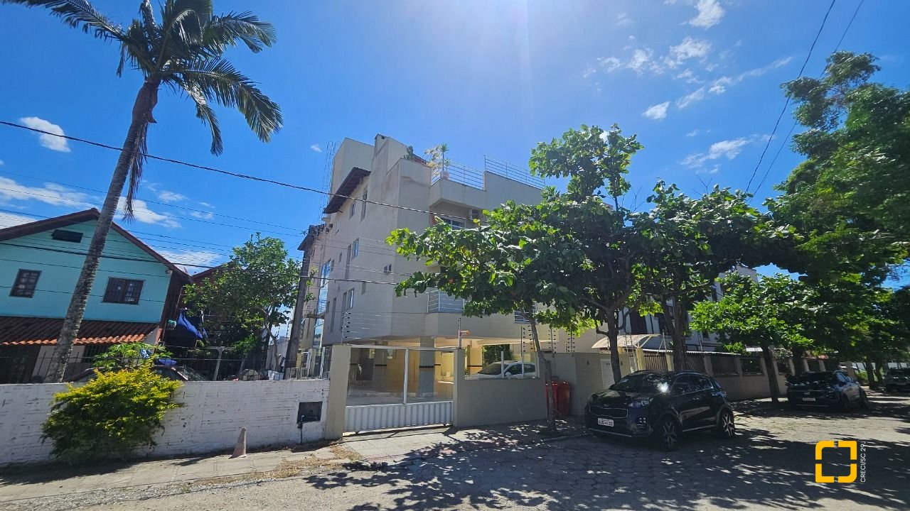 Apartamento com 56m², 2 quartos, 1 garagem, no bairro Canasvieiras em Florianópolis