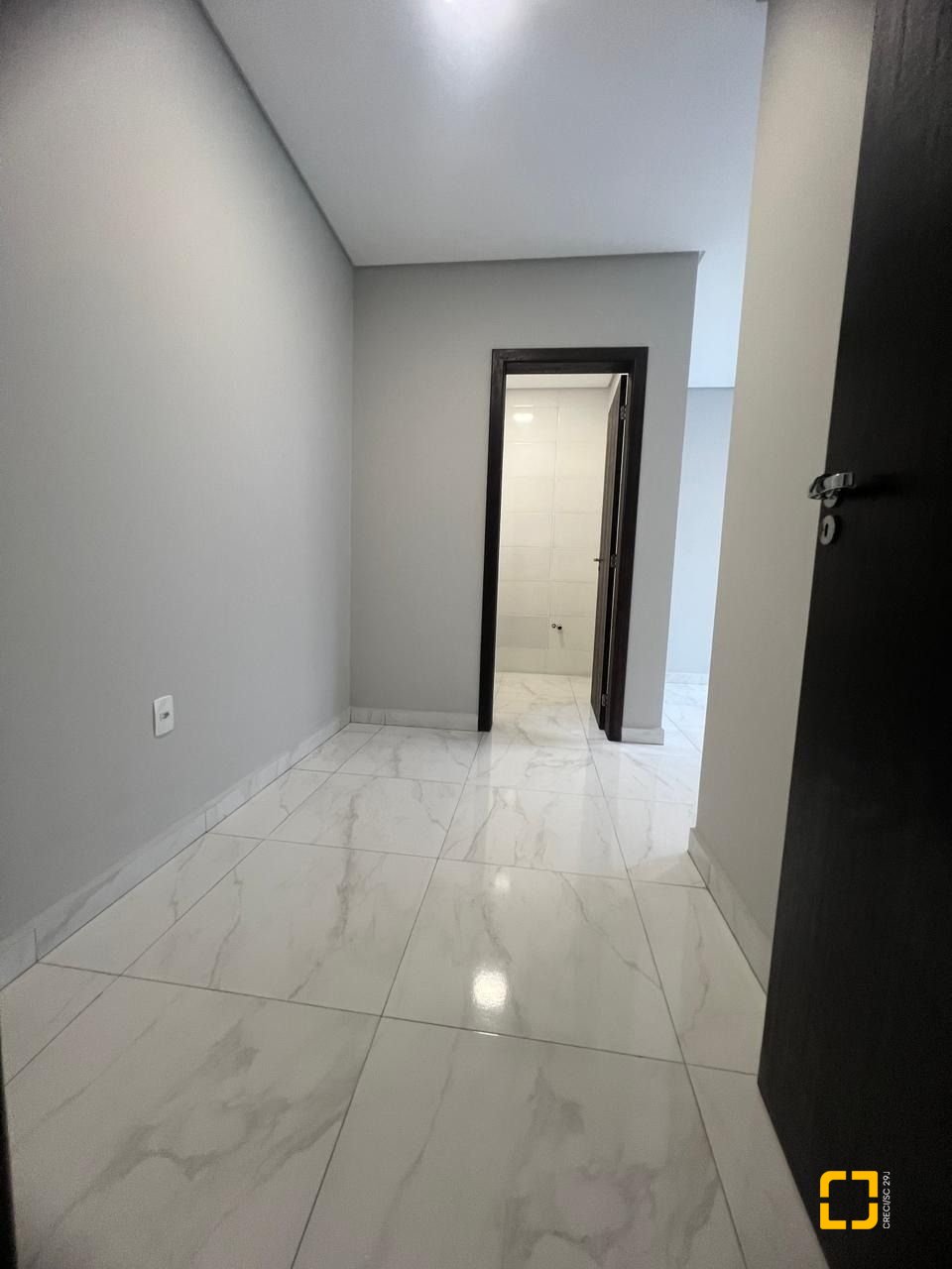 Casa com 68m², 2 quartos (sendo 1 suíte), 1 garagem, no bairro Morro da Pedras em Florianópolis
