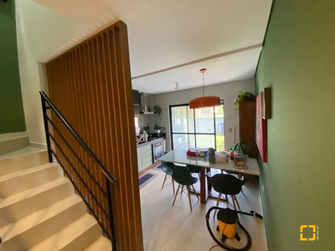 Casa com 97m², 3 quartos (sendo 1 suíte), 1 garagem, no bairro Rio Vermelho em Florianopolis