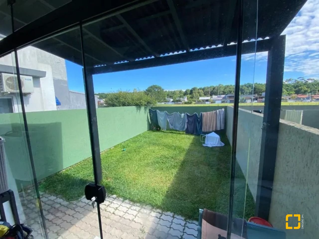 Casa com 97m², 3 quartos (sendo 1 suíte), 1 garagem, no bairro Rio Vermelho em Florianopolis