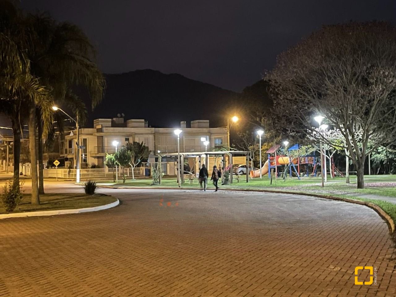 Casa com 97m², 3 quartos (sendo 1 suíte), 1 garagem, no bairro Rio Vermelho em Florianopolis