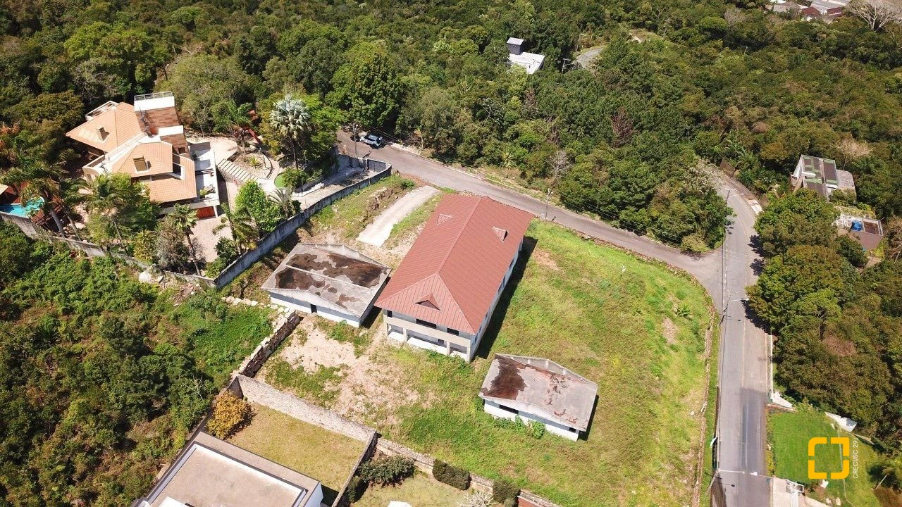 Terreno com 3662m², no bairro João Paulo em Florianópolis