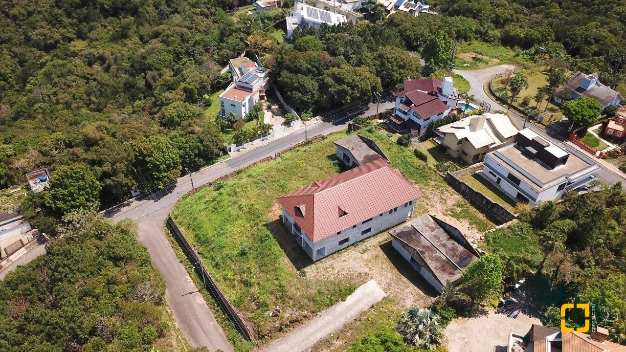 Terreno com 3662m², no bairro João Paulo em Florianópolis