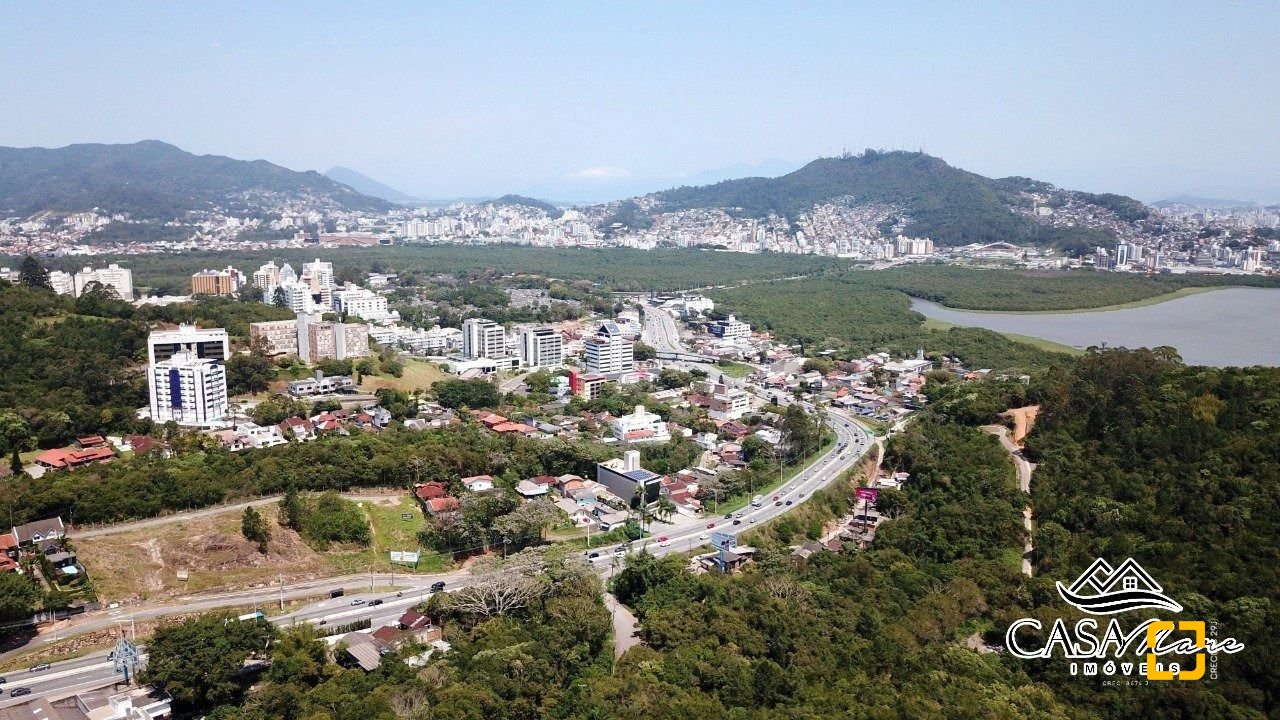 Terreno com 3662m², no bairro João Paulo em Florianópolis