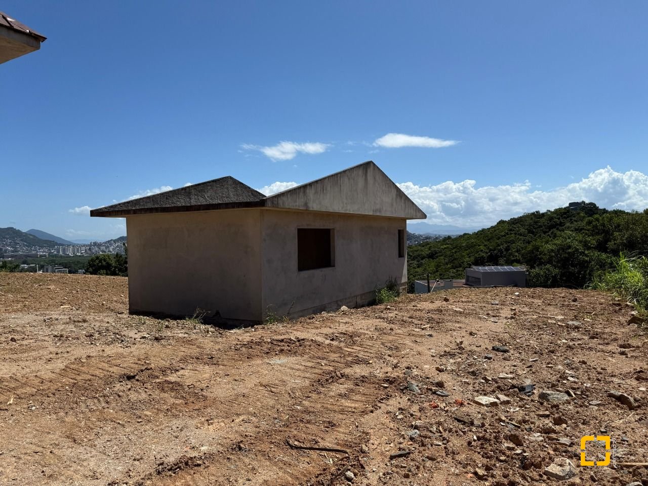 Terreno com 3662m², no bairro João Paulo em Florianópolis