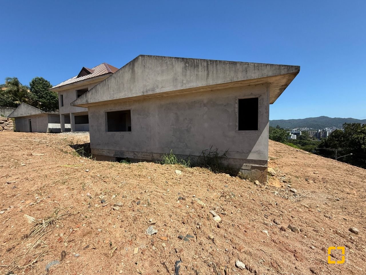 Terreno com 3662m², no bairro João Paulo em Florianópolis