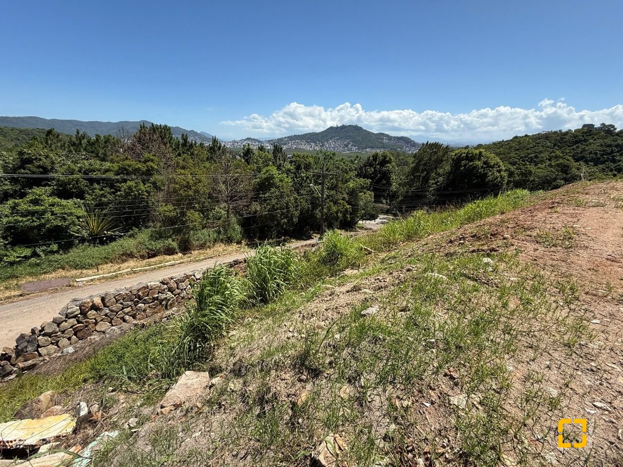 Terreno com 3662m², no bairro João Paulo em Florianópolis