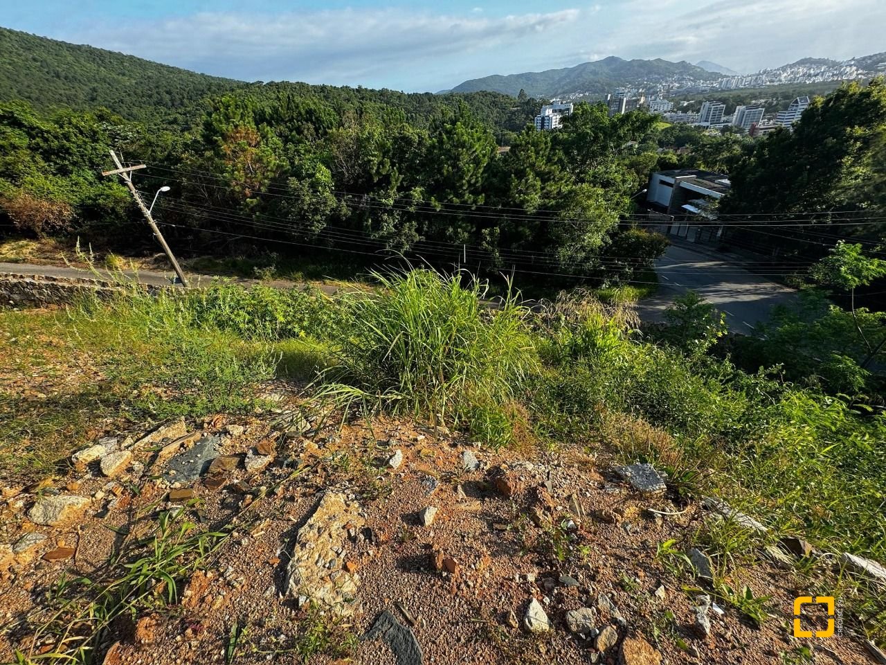 Terreno com 3662m², no bairro João Paulo em Florianópolis