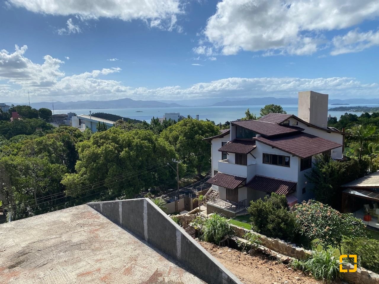 Terreno com 3662m², no bairro João Paulo em Florianópolis