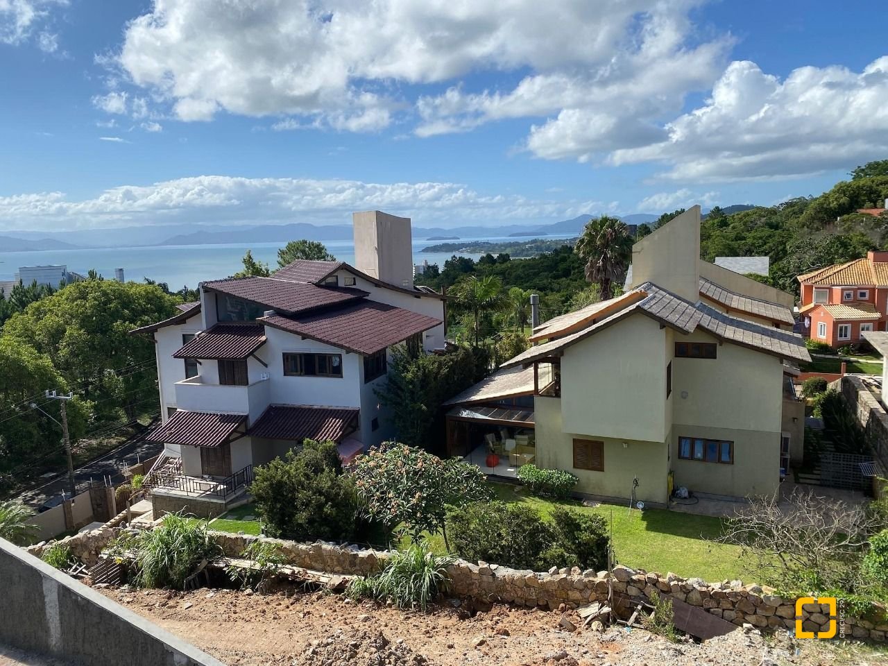 Terreno com 3662m², no bairro João Paulo em Florianópolis