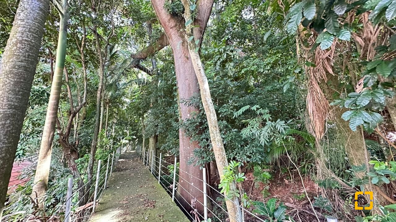 Apartamento com 74m², 3 quartos (sendo 1 suíte), 1 garagem, no bairro Coqueiros em Florianópolis