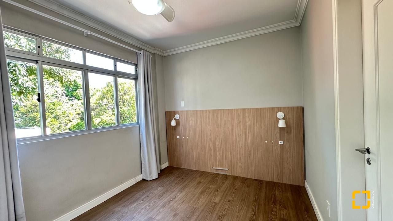 Apartamento com 74m², 3 quartos (sendo 1 suíte), 1 garagem, no bairro Coqueiros em Florianópolis