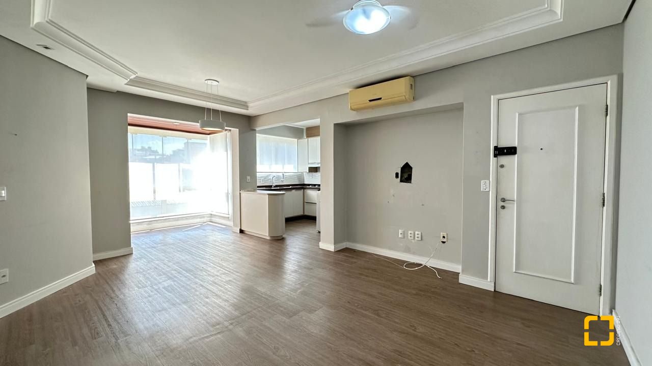 Apartamento com 74m², 3 quartos (sendo 1 suíte), 1 garagem, no bairro Coqueiros em Florianópolis