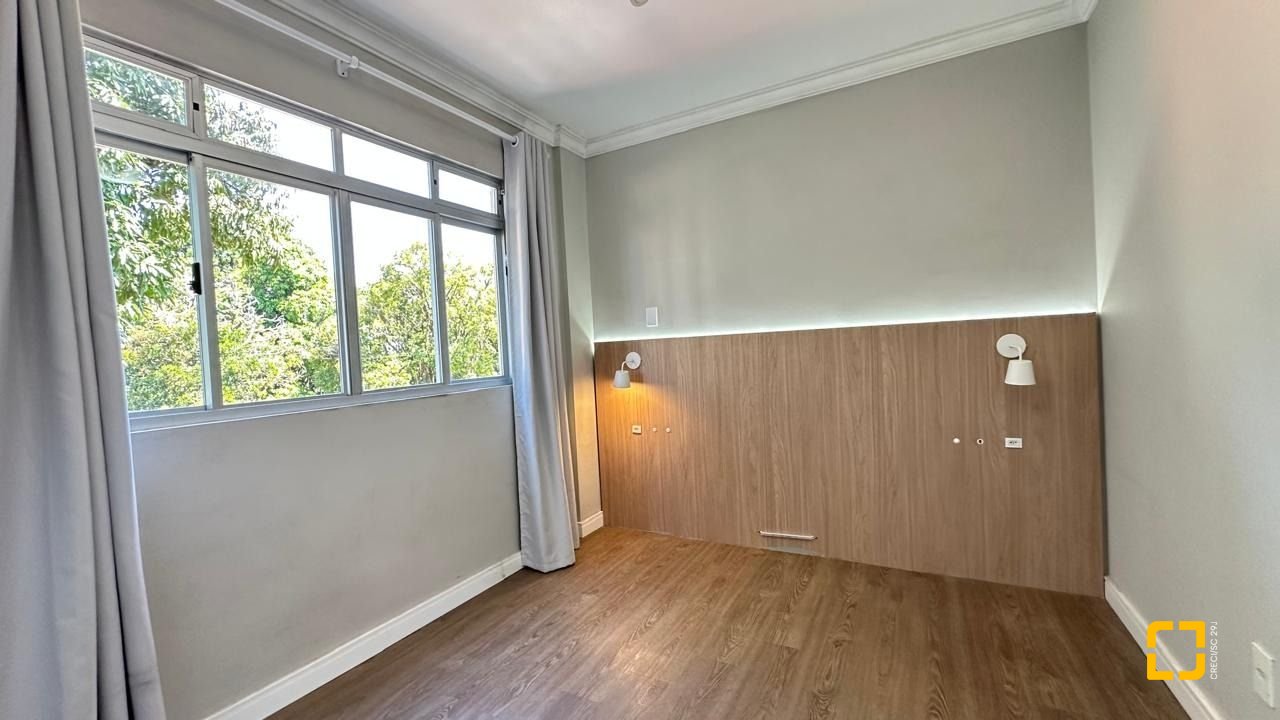 Apartamento com 74m², 3 quartos (sendo 1 suíte), 1 garagem, no bairro Coqueiros em Florianópolis