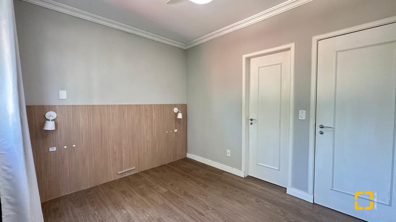 Apartamento com 74m², 3 quartos (sendo 1 suíte), 1 garagem, no bairro Coqueiros em Florianópolis
