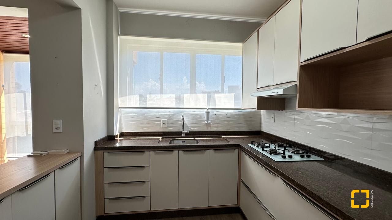 Apartamento com 74m², 3 quartos (sendo 1 suíte), 1 garagem, no bairro Coqueiros em Florianópolis