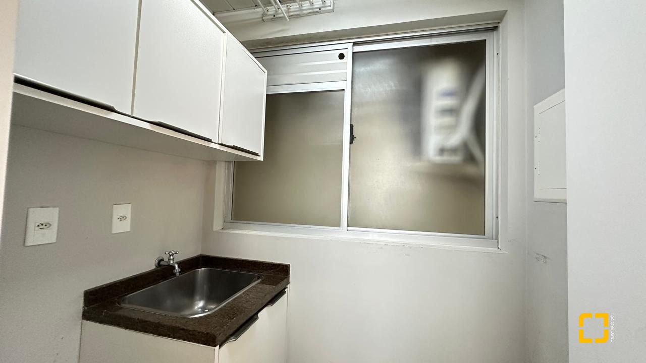 Apartamento com 74m², 3 quartos (sendo 1 suíte), 1 garagem, no bairro Coqueiros em Florianópolis
