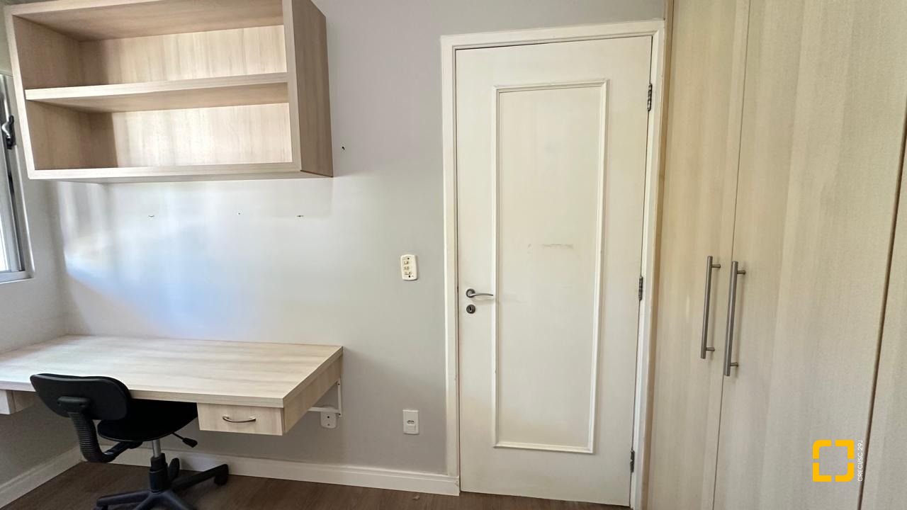 Apartamento com 74m², 3 quartos (sendo 1 suíte), 1 garagem, no bairro Coqueiros em Florianópolis